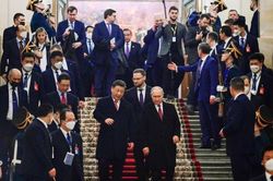 Ukraine nhận 'phao cứu sinh' 15,6 tỷ USD trong lúc Nga-Trung thượng đỉnh