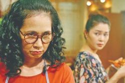 Mẹ chồng giờ đây không còn tai quái