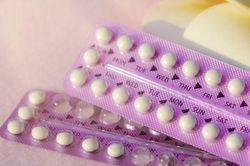 Nguy cơ ung thư vú từ biện pháp tránh thai bằng nội tiết tố
