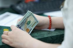 Tỷ giá hôm nay (22/3): Ngân hàng Nhà nước không điều chỉnh USD trung tâm