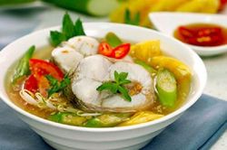 Cách nấu canh chua cá lóc chuẩn vị, không tanh