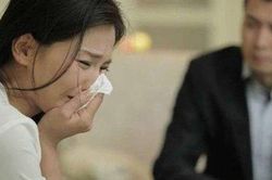 Vừa được bố vợ cho nhà, chồng đã ngay lập tức đòi chia khiến vợ suy sụp với lý lẽ khó tin của anh ta