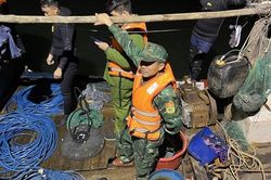 Quảng Ninh: 1 đêm bắt giữ liên tiếp 2 tàu khai thác thủy sản trái phép