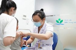 Bé gái 3 tháng tuổi mắc lao phổi và màng não