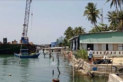 Quảng Nam: Nỗ lực xử lý mặt bằng để thi công công trình khẩn cấp