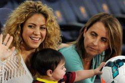 Mẹ đẻ 'tiếp tay' cho Pique ngoại tình sau lưng Shakira
