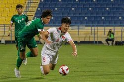 U23 Việt Nam của HLV Troussier: Đá như Man City nhưng chuyền hỏng nhiều