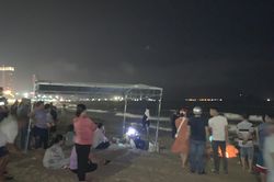 Trắng đêm tìm người đàn ông bị sóng cuốn mất tích khi tắm biển ở Bình Định