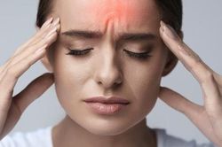 Hoa mắt, chóng mặt khi thay đổi tư thế là bệnh gì?
