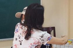 Cô cắt tóc trò giữa lớp: Tình huống sư phạm nhiều tâm trạng