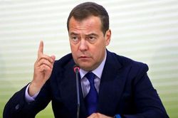 Ông Medvedev dọa tấn công các chuyên gia phương Tây ở Ukraine