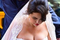 Hơn 13 triệu người nhấn like ảnh cô dâu hot nhất mạng xã hội