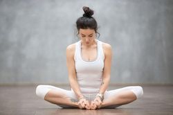 3 bài tập yoga giúp khuôn mặt đẹp, xua tan nọng cằm