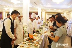 Ngày hội giao lưu thiết kế món ăn mới và sắp đặt bàn tiệc