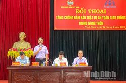 Đối thoại 'Tăng cường đảm bảo trật tự an toàn giao thông trong nông thôn'