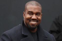 Kanye West bắt đầu thay đổi