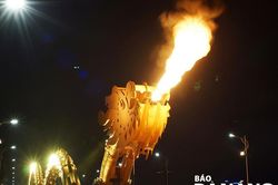 10 năm biểu tượng cầu Rồng