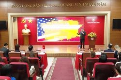 Đại sứ Hoa Kỳ tại Việt Nam thăm và chia sẻ cùng sinh viên Trường Đại học Ngoại thương