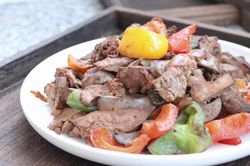 Con gà có một bộ phận rất ngon và bổ nhưng ít ai để ý đến, làm mồi nhậu rất tuyệt