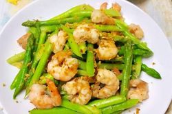 Loại rau được ví như 'vua của các loại rau' giúp giảm cân, chống ngán rất dễ nấu