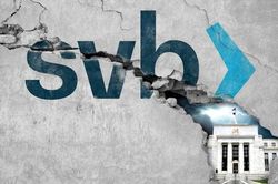 Nhìn lại vụ SVB sụp đổ và động thái của Fed