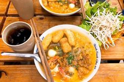12 quán ăn trưa ngon, rẻ ở Hà Nội