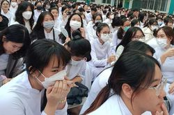 Chấn chỉnh công tác an toàn trường học sau hàng loạt vụ học sinh bị lừa 'ba đang cấp cứu'