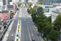 Trồng cây xanh đường Lê Lợi hiệu quả bền vững hơn lắp mái che