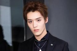 Bỏ showbiz, ca sĩ Từ Bính Siêu bán bánh bao lề đường kiếm sống