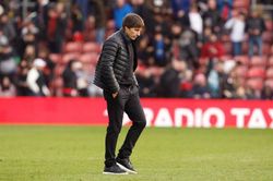 Conte kết thúc hành trình dông bão tại Spurs