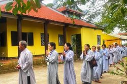 Phân ban Hướng dẫn Cư sĩ Phật tử H.Gio Linh tổ chức khóa tu 'Một ngày an lạc'