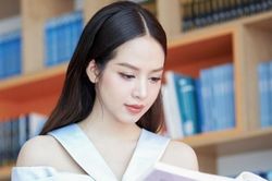 Hoa hậu Thanh Thủy livestream thừa nhận phẫu thuật thẩm mỹ