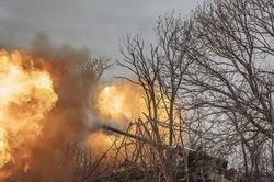 Quân đội Ukraine nói tình hình Bakhmut vẫn 'trong tầm kiểm soát'