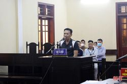 'Tú ông' thuê nhà chứa gái mại dâm