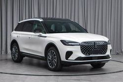 Cận cảnh Lincoln Corsair 2023 vừa trình làng