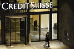 Chủ tịch UBS nhận định về vụ sáp nhập với Credit Suisse