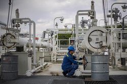 Mỹ sẽ ủng hộ đề xuất giảm giá trần với dầu mỏ Nga?