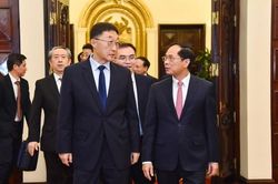 Bộ trưởng Ngoại giao Bùi Thanh Sơn tiếp Bí thư Khu ủy Quảng Tây, Trung Quốc
