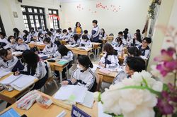 Học sinh Hà Nội tập trung ôn tập kiến thức cho kỳ thi tốt nghiệp THPT