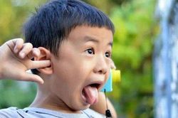 Cách giúp cha mẹ chuyển bại thành thắng khi đặt ra quy tắc mà trẻ không nghe lời