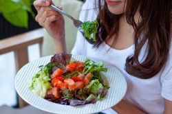 10 dưỡng chất thúc đẩy tóc nhanh mọc