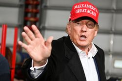 Ông Trump có thể ra trình diện vào tuần tới