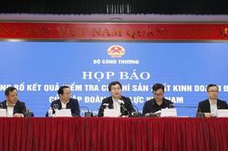 Lỗ hàng chục ngàn tỷ đồng, giải pháp nào tháo gỡ cho EVN?