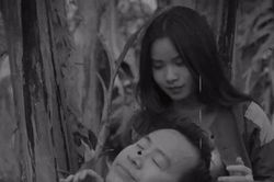 Tạ Biên Cương hóa thành Chí Phèo nát rượu, cảnh âu yếm Thị Nở trong vườn chuối 'gây sốt'