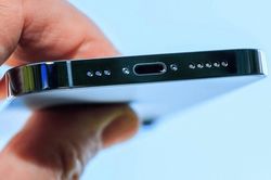 Nhược điểm lớn của USB-C trên dòng iPhone 15
