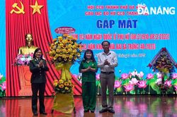 Ra mắt CLB nữ cựu chiến binh thành phố