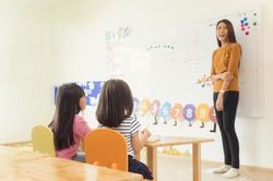 Trẻ không sõi tiếng Việt sẽ 'ảnh hưởng tới tận gốc rễ văn hóa dân tộc'