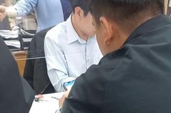 Nhân viên nhà mạng ép khách mua gói cước một năm nếu muốn đổi sang chính chủ