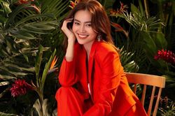 Ninh Dương Lan Ngọc 'xả kho' hàng loạt bức hình hiếm lúc chưa nổi tiếng