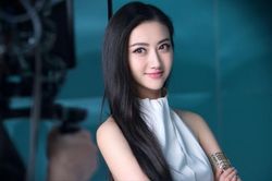 Rộ tin Cảnh Điềm bị bạn trai cũ bán 'ảnh nóng' cho chủ nợ